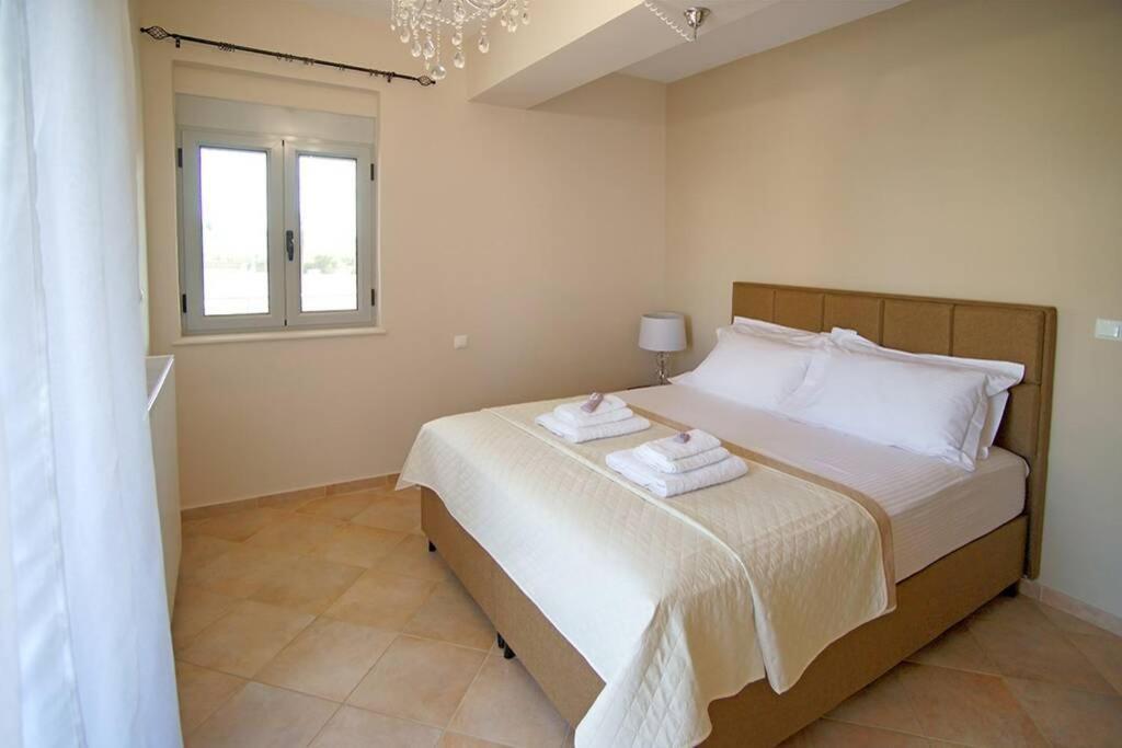Kyparissia Luxury Home Екстериор снимка